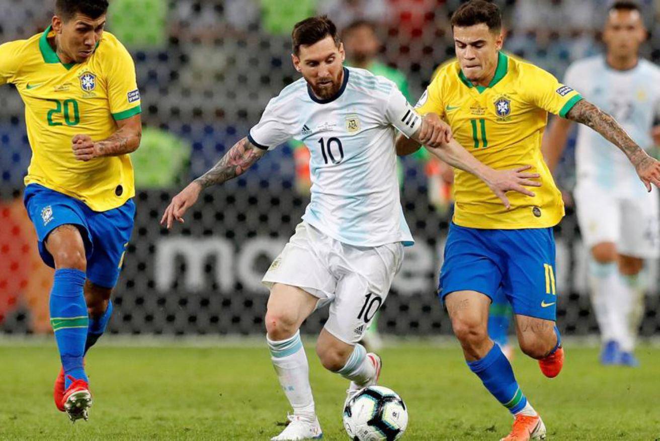 意甲-萨勒马科尔斯破门莱奥点射 米兰2-2平帕尔马 [米兰帕尔马]