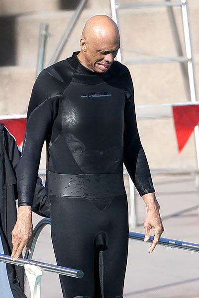 大谷翔平在 2025 年正式回归投手丘，时隔一年再次投出 100 英里火球震惊球界