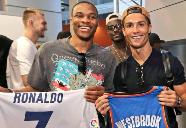 NBA：掘金击败76人 约基奇又是准三双