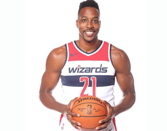 里程碑，亚泰37岁前锋谭龙已在中超出战200场比赛