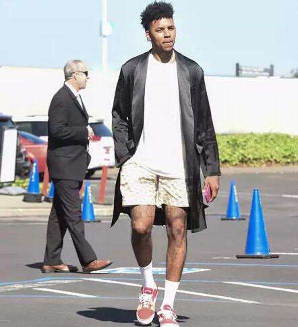 2换1！雄鹿报价扎克拉文